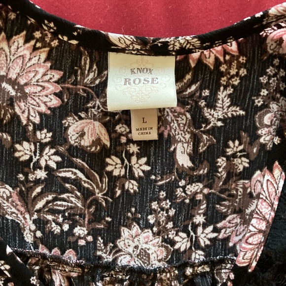 Front Tie Button Down Boho Top - Picture 5 of 7